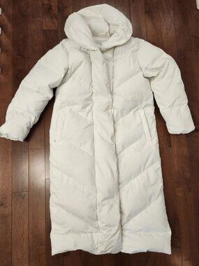 Wilfred The Duvet women's long white down filled coat in size medium